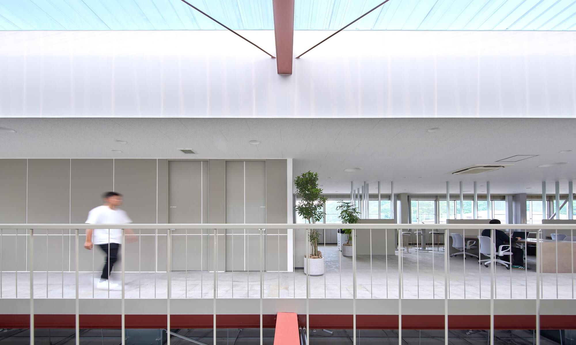 GALLERY 画像4毎目を表示